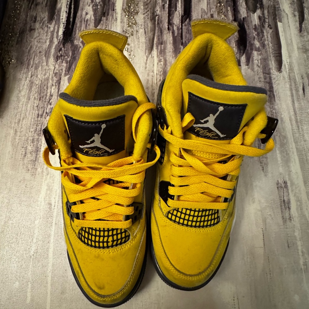 Jordan 4 Retro Lightning (2021) (GS)